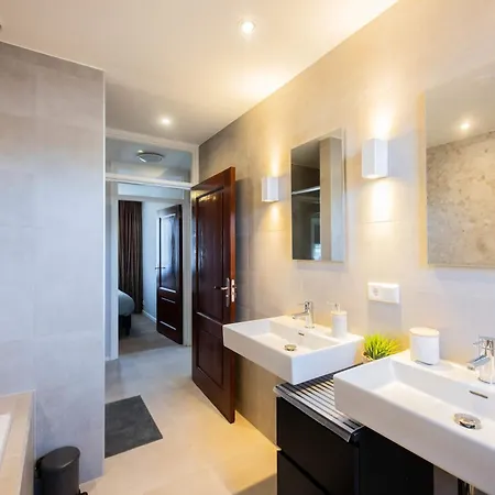 Supreme 75m2 Two-bedroom - Vw142 *