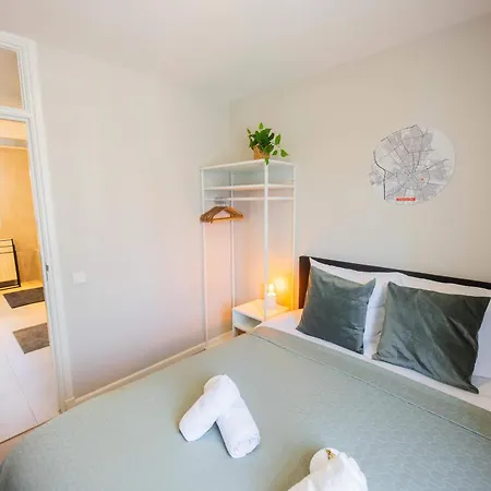 Supreme 75m2 Two-bedroom - Vw142 *